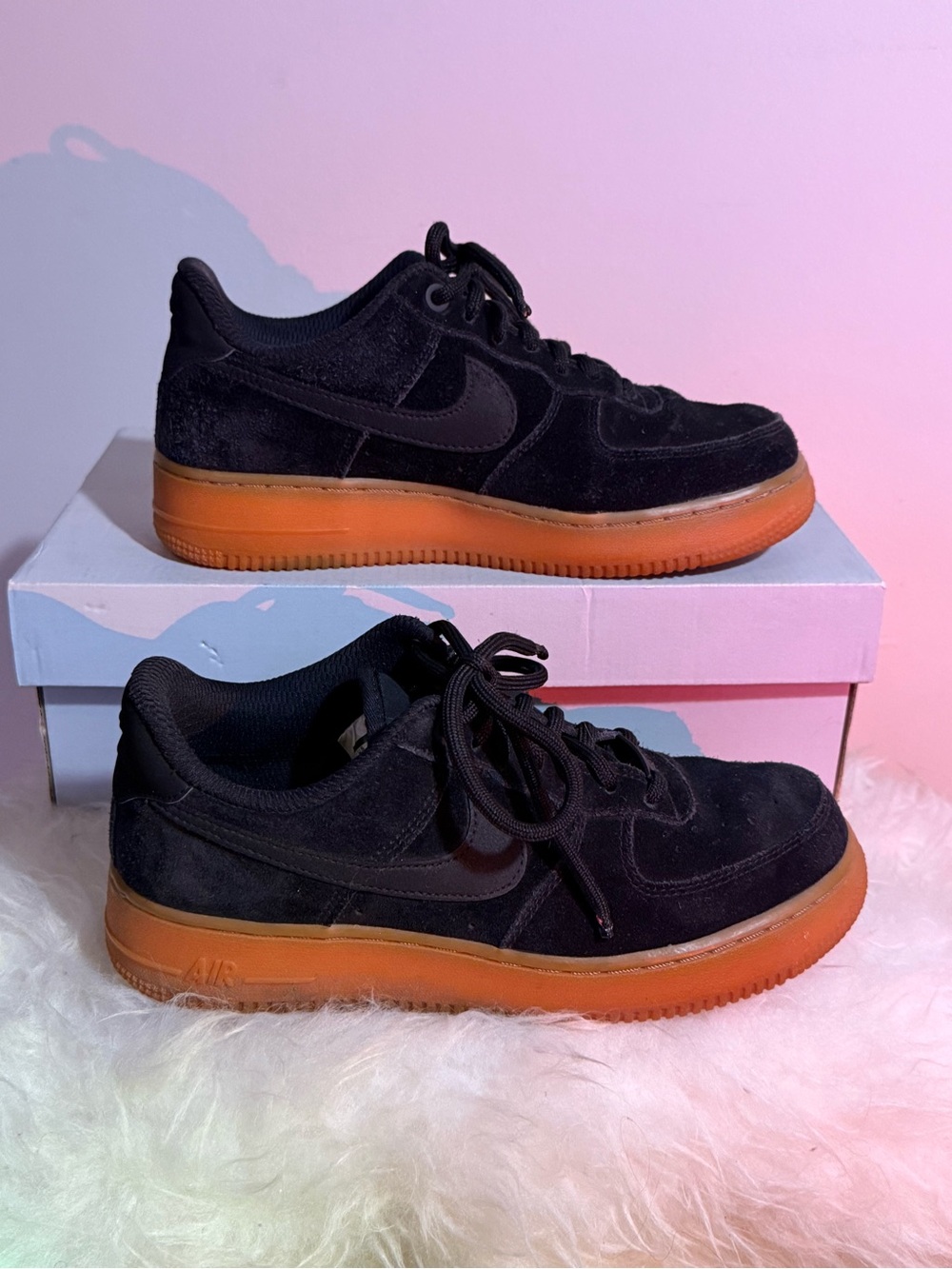 Nike Air Force 1 ‘07 SE Black Suede Gum Sole – Women’s 7.5 – Box Included